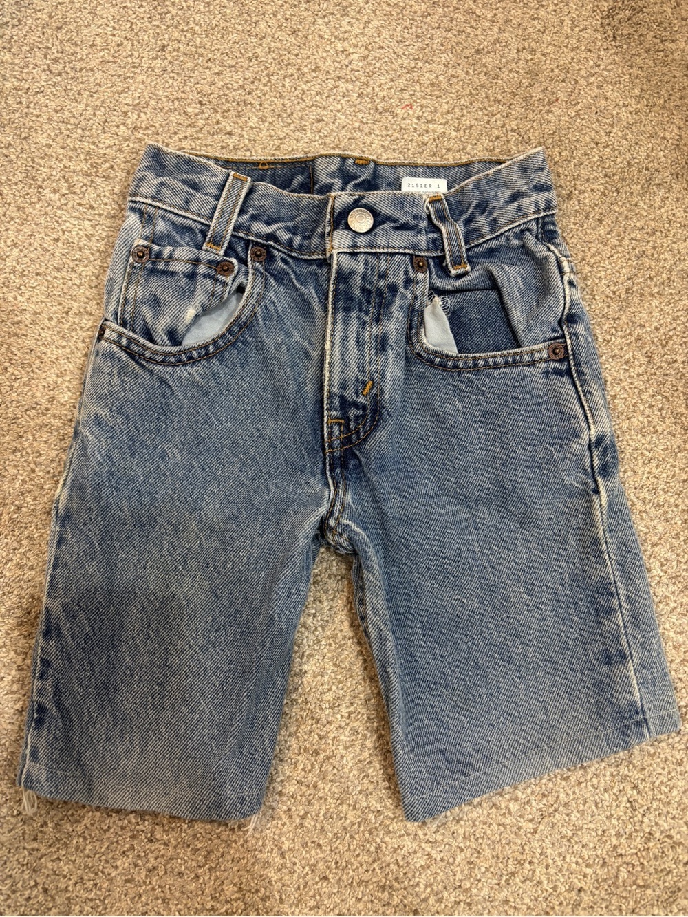 Vintage 2000’s Levi’s 505 boy’s jeans made into jorts  size 5 Y2K vintage Levi’s